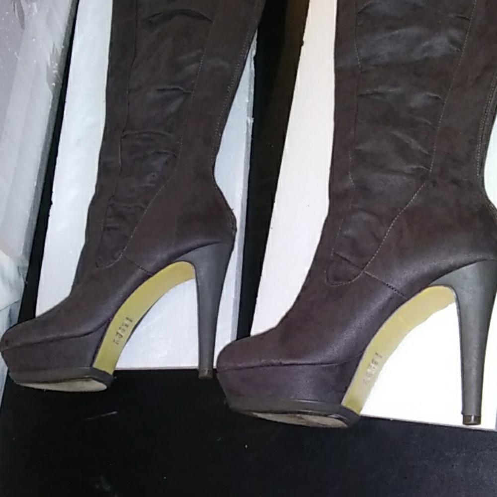 COPY - Size 7 and 1/2 Jennifer Lopez thigh high boots